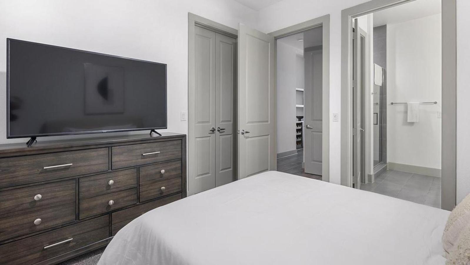 Landing - Modern Apartment With Amazing Amenities Х'юстон Екстер'єр фото